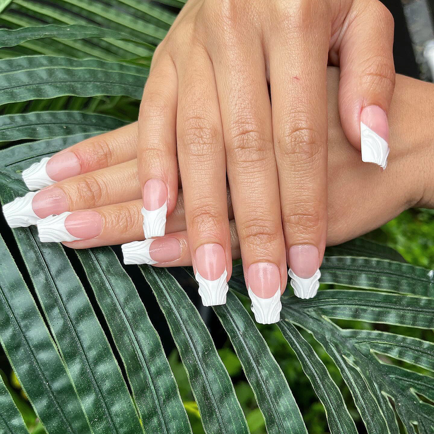 3D white french style square set - Nails kim