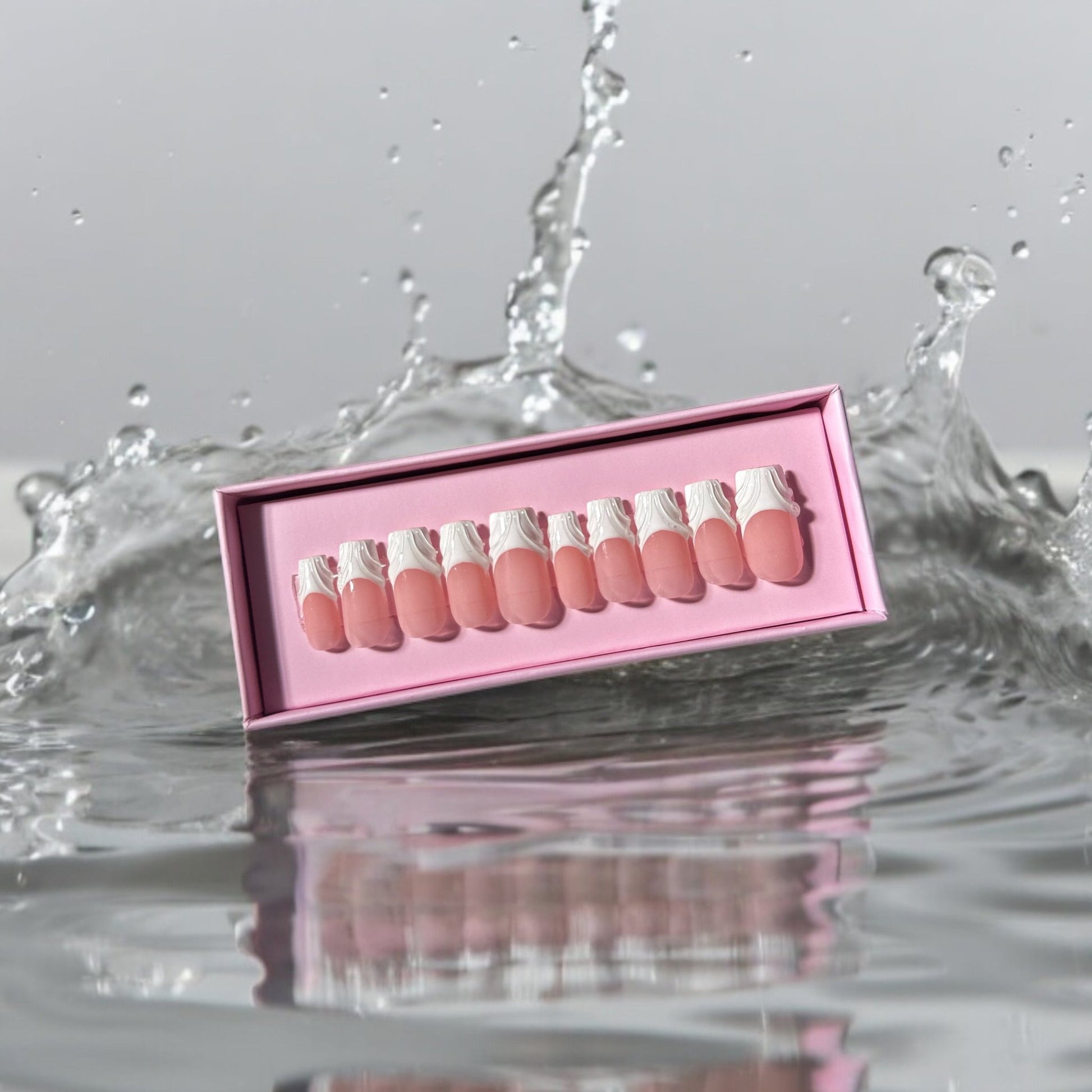 3D white french style square set - Nails kim