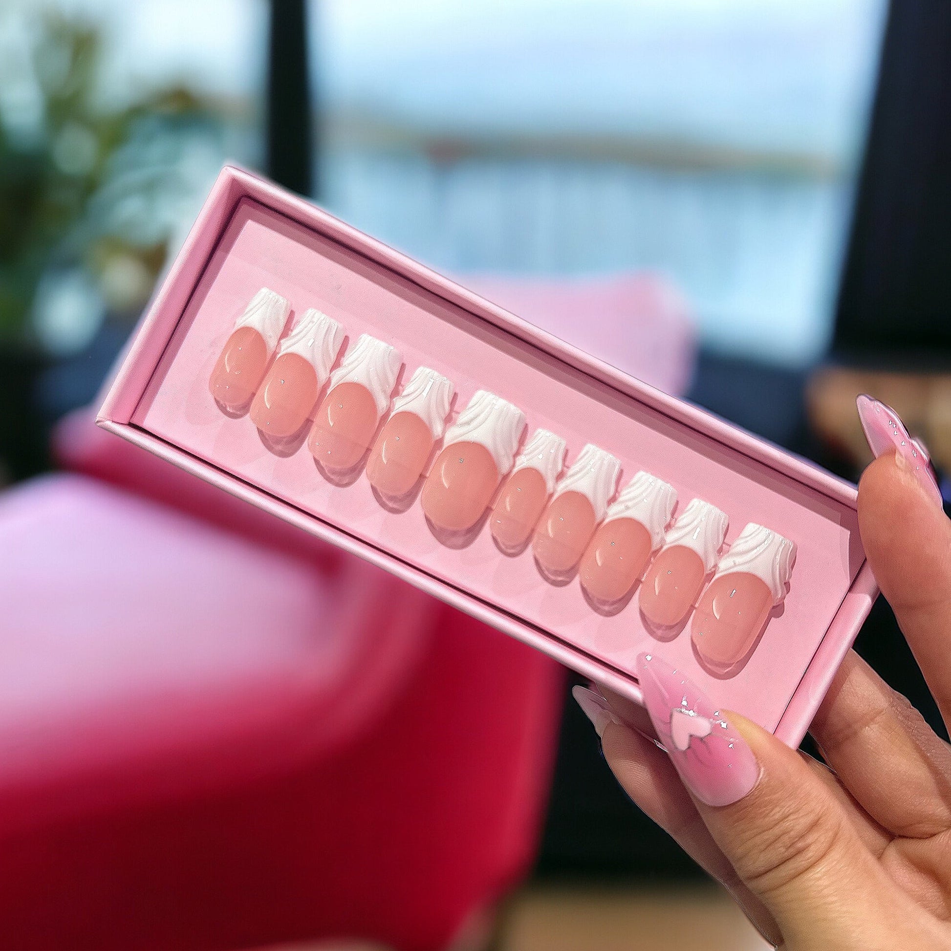 3D white french style square set - Nails kim