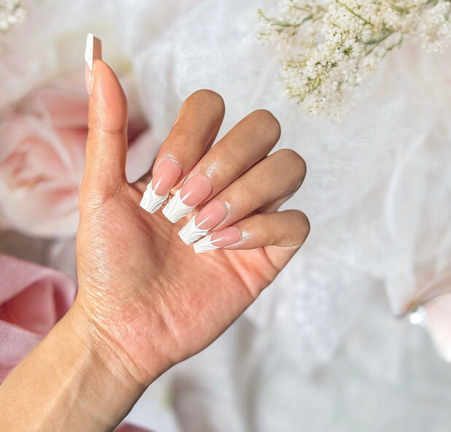 3D white french style square set - Nails kim